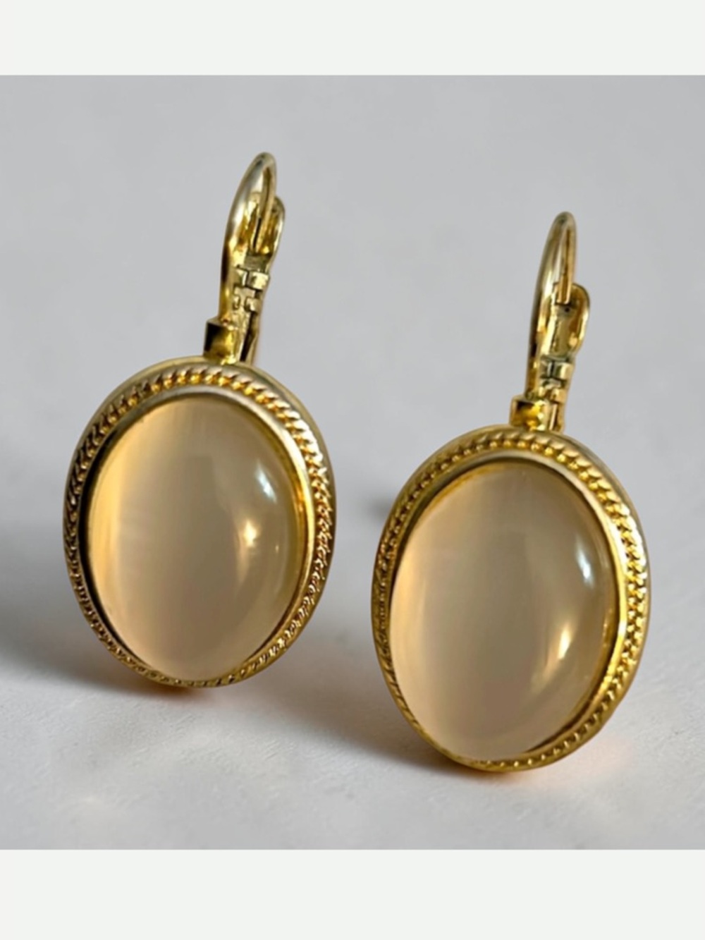Vintage Crown Trifari Signed Glass Cat’s Eye Pierced Earrings